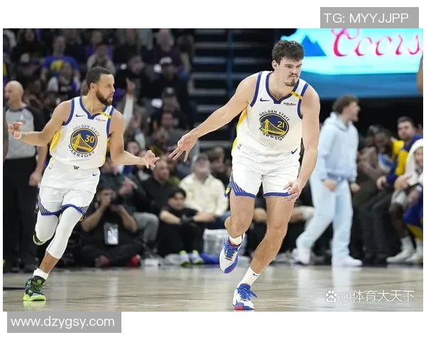 勇士与公牛激战十月三十日NBA赛场精彩对决回顾与分析